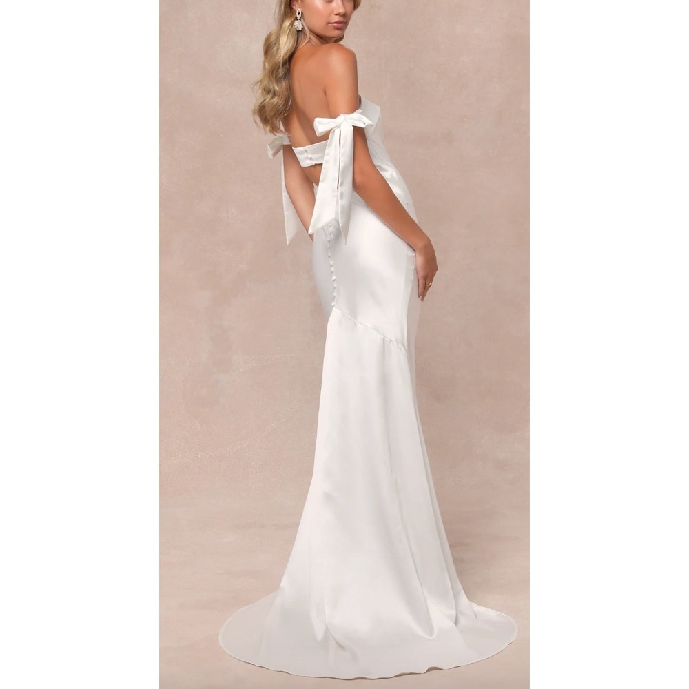 NWT Lulus Eternally Loved White Cutout Satin Off-the-Shoulder Maxi Dress Sz M